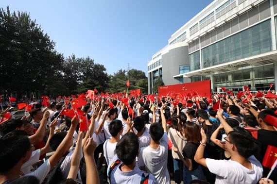 說明:http://chuxin.buaa.edu.cn/__local/1/28/73/AC5E73879F7FBFC3BC307C3B5A3_66AB6B8C_222E5.jpg
